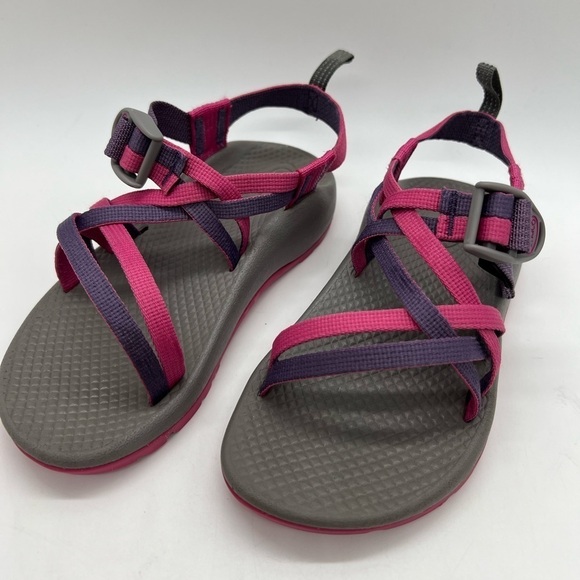 CHACO GIRLS STRAPPY SANDALS SIZE 1 PINK & PURPLE STRAPS - Picture 1 of 13